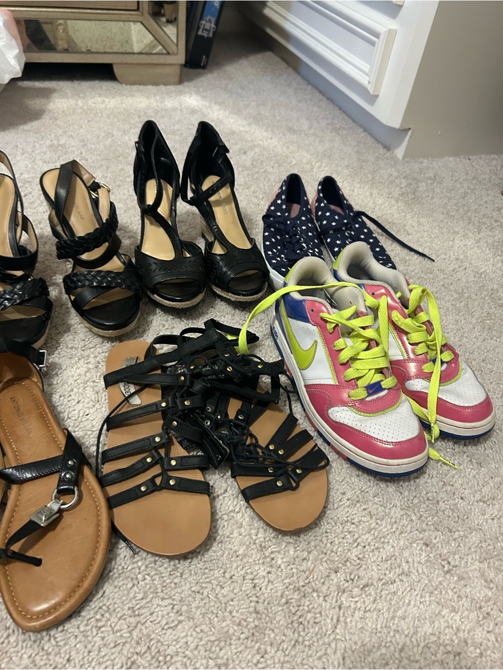Women's Shoes Bundle - Picture 3 of 6